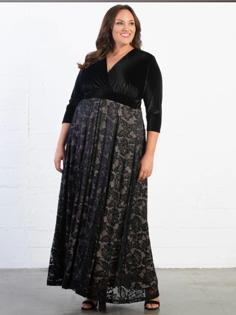 Kiyonna Victoria Velvet Woman’s plus size 2X (18-20)